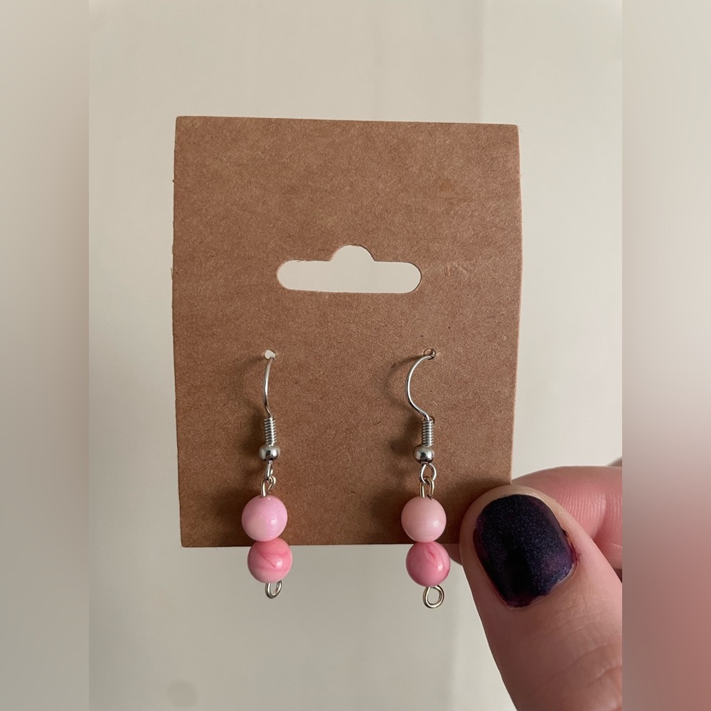 Queen Conch Shell Earrings Hand Made Crystal Beaded Jewelry - Picture 3 of 3